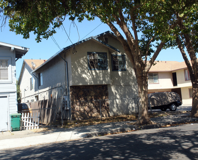 2119 Nevin Ave in Richmond, CA - Building Photo - Building Photo