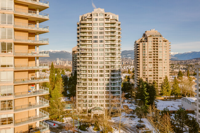 the Evergreen in Burnaby, BC - Building Photo - Building Photo