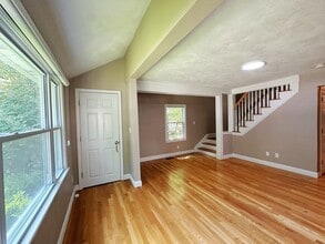 14 French Ave in Wayland, MA - Building Photo - Building Photo
