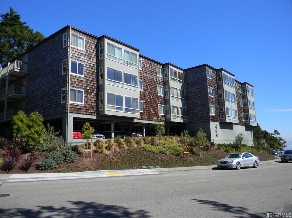 990 Duncan St-Unit -108G in San Francisco, CA - Building Photo