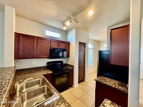 2725 E Mine Creek Rd in Phoenix, AZ - Building Photo - Building Photo