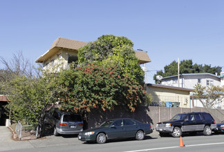 715 Sacramento St in Vallejo, CA - Foto de edificio - Building Photo