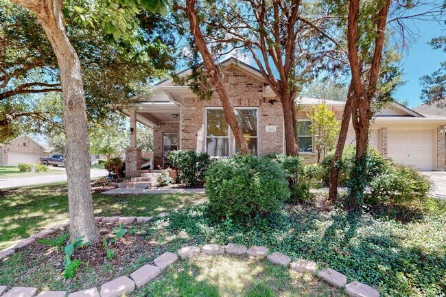 360 Canterbury Dr in Austin, TX - Building Photo - Building Photo