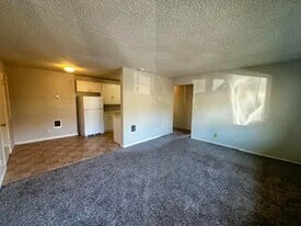 626 E 16th Alley in Eugene, OR - Building Photo