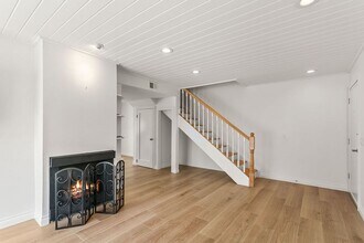 14 Seascape Dr in Newport Beach, CA - Building Photo - Building Photo