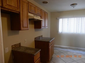 731 W Hyde Park Blvd, Unit 2 in Inglewood, CA - Building Photo - Building Photo