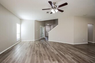 1089 Shadow Glenn Dr in Conroe, TX - Building Photo - Building Photo
