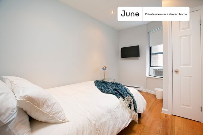 property at 350 Manhattan Ave