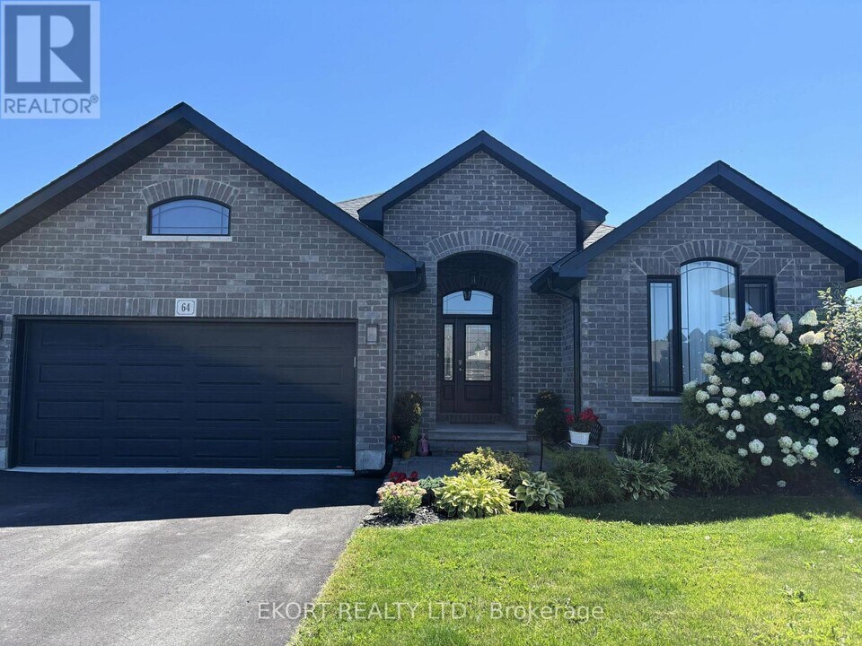 64 Farmington Cres in Belleville, ON - Building Photo