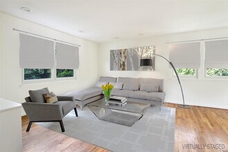 35 Blossom Terrace in Larchmont, NY - Building Photo - Building Photo