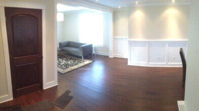 2726 Colfax Ave S, Unit #2 in Minneapolis, MN - Building Photo - Building Photo