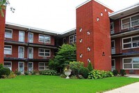 Oak Lawn Apartments