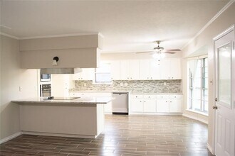 2309 Cedar St in Pearland, TX - Building Photo - Building Photo