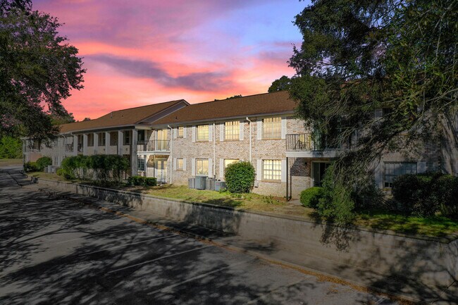 115 Country Club Dr in Niceville, FL - Building Photo - Building Photo