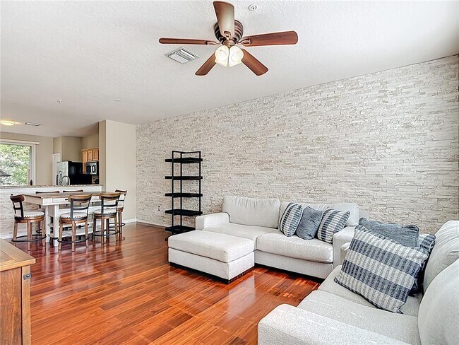 3133 Bayshore Oaks Dr in Tampa, FL - Building Photo - Building Photo