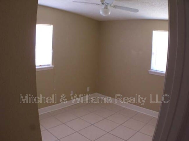9729 Waynesboro Ave in Jacksonville, FL - Building Photo - Building Photo