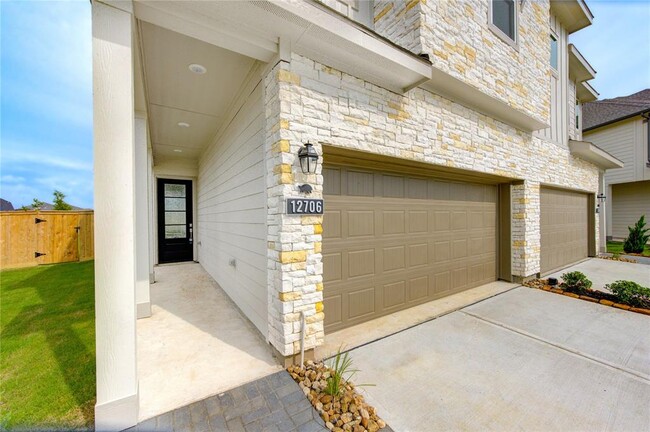 property at 12706 Maravillas Creek Dr