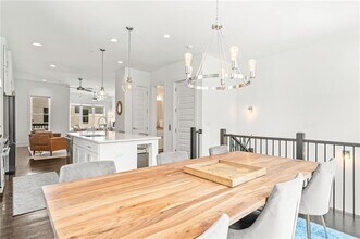 1801 Huntington Hills Ln NW in Atlanta, GA - Building Photo - Building Photo