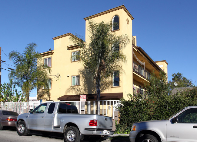 7622 Densmore Ave in Van Nuys, CA - Building Photo - Building Photo