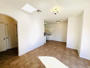 8943 Marks St-Unit -Unit B in El Paso, TX - Building Photo - Building Photo