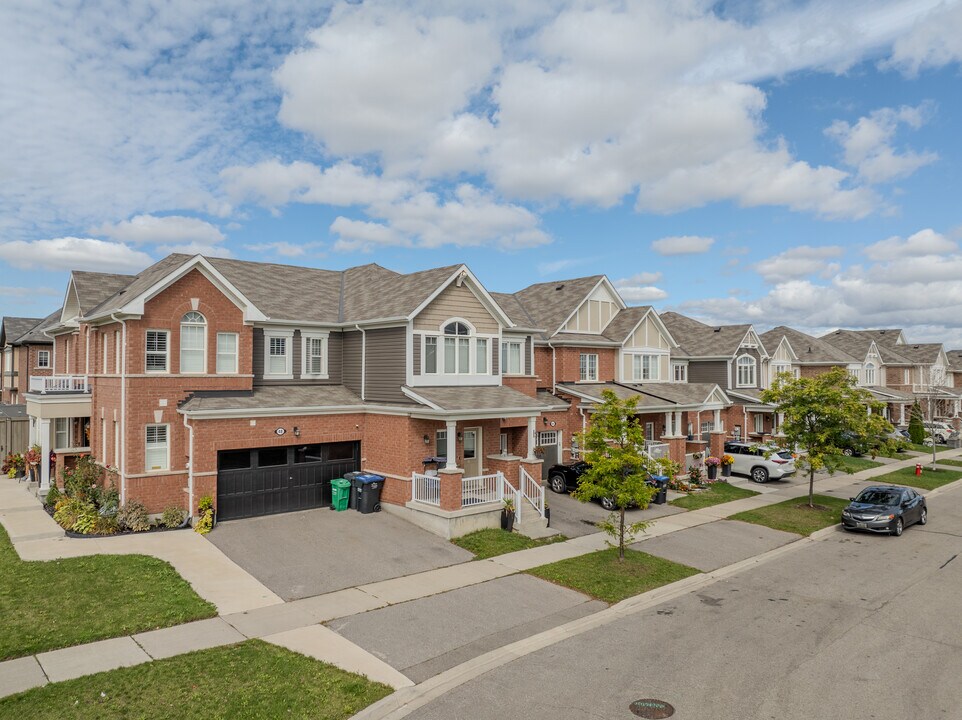 4-46 Volner Rd in Brampton, ON - Building Photo