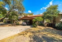 1408 Waterloo Trl in Austin, TX - Foto de edificio - Building Photo