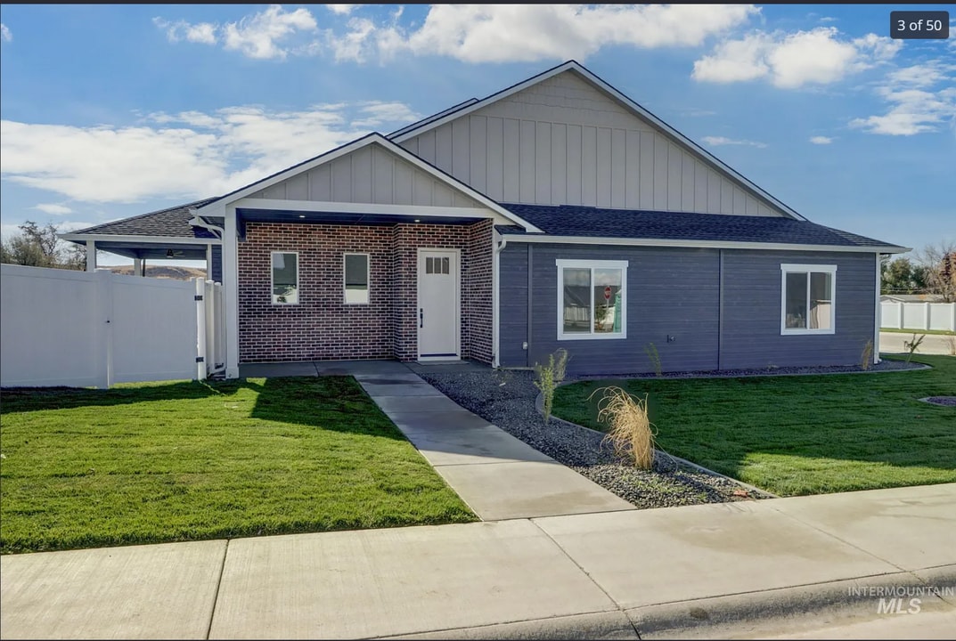 2700 Bandon Dunes Ave in Payette, ID - Building Photo