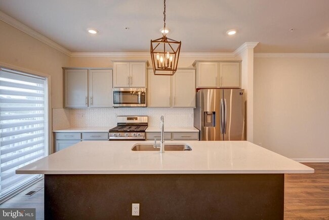 property at 5059 Silver Oak Dr