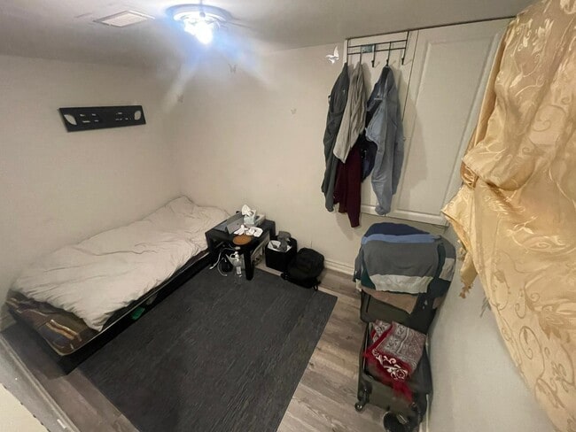 50 Laurel Ave in Toronto, ON - Building Photo - Building Photo