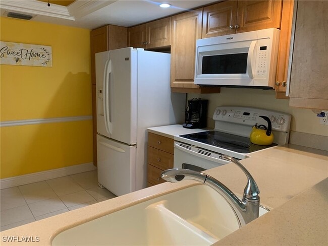 property at 13290 Medinah Cir W