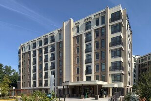 Lake Anne House in Reston, VA - Building Photo