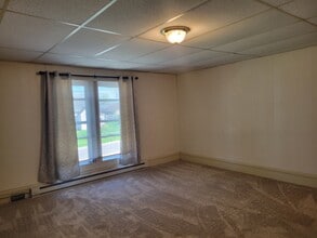 204 E Broadway Ave, Unit #C in Medford, WI - Building Photo - Building Photo