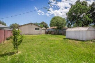 1376 Jeffries Ave in Anderson, CA - Building Photo - Building Photo