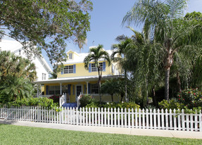 Naples Garden Villa Apartments