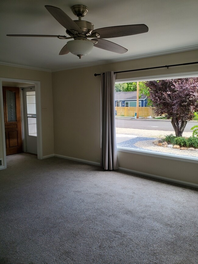 2822 Connor St, Unit Upstairs in Salt Lake City, UT - Foto de edificio - Building Photo