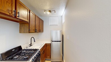1830 Vassar Dr NE in Albuquerque, NM - Building Photo - Building Photo