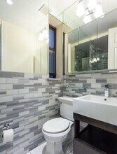 309 E 8th St in New York, NY - Building Photo - Building Photo