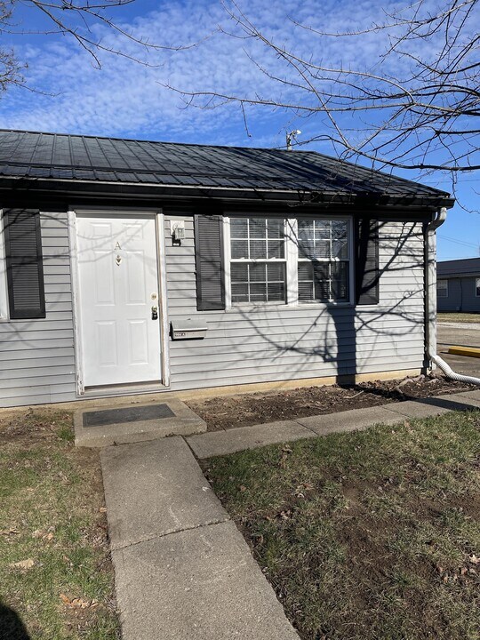 904 Sloan St-Unit -A in Crawfordsville, IN - Foto de edificio