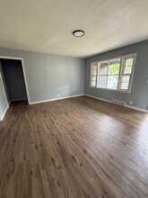 2325 N Poplar St in Wichita, KS - Building Photo - Building Photo