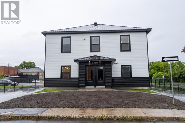 26-226 First St W