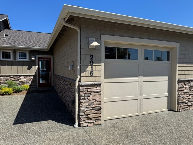 property at 2015 H Ave