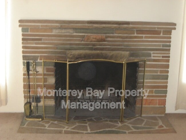 701 Crocker Ave in Pacific Grove, CA - Building Photo - Building Photo