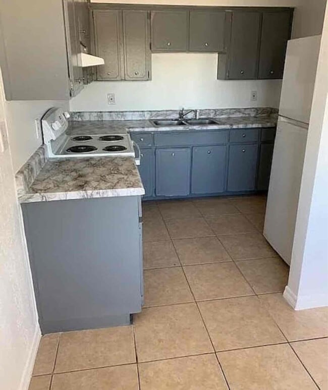 property at 1629 Espanola Ave