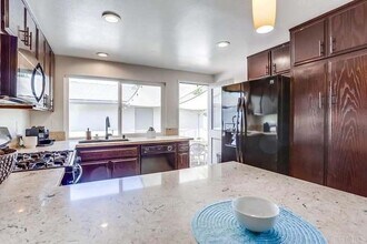 670 Kumquat Way in Oceanside, CA - Building Photo - Building Photo