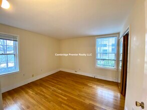 90 Putnam Ave, Unit 4 in Cambridge, MA - Building Photo - Building Photo