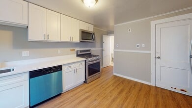 18-20 Kelley Ct, Unit 18 in Boston, MA - Foto de edificio - Building Photo