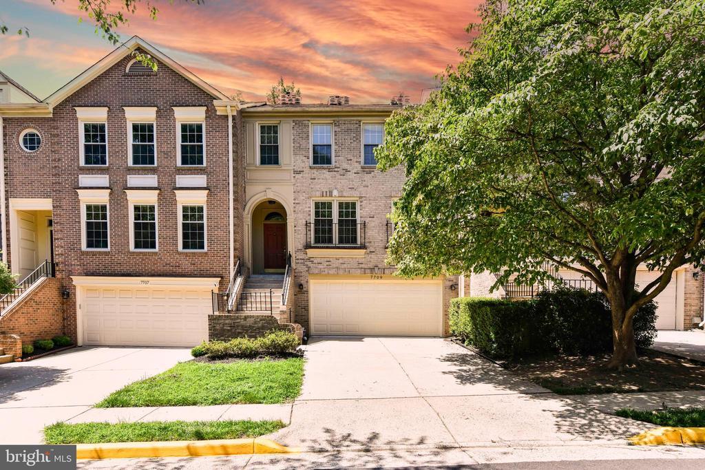 7709 Rockledge Ct in West Springfield, VA - Building Photo