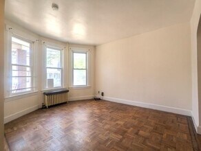 157 Glenwood Ave in Jersey City, NJ - Building Photo - Building Photo