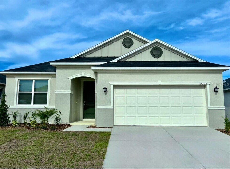 9023 Hooton Wy in Davenport, FL - Building Photo