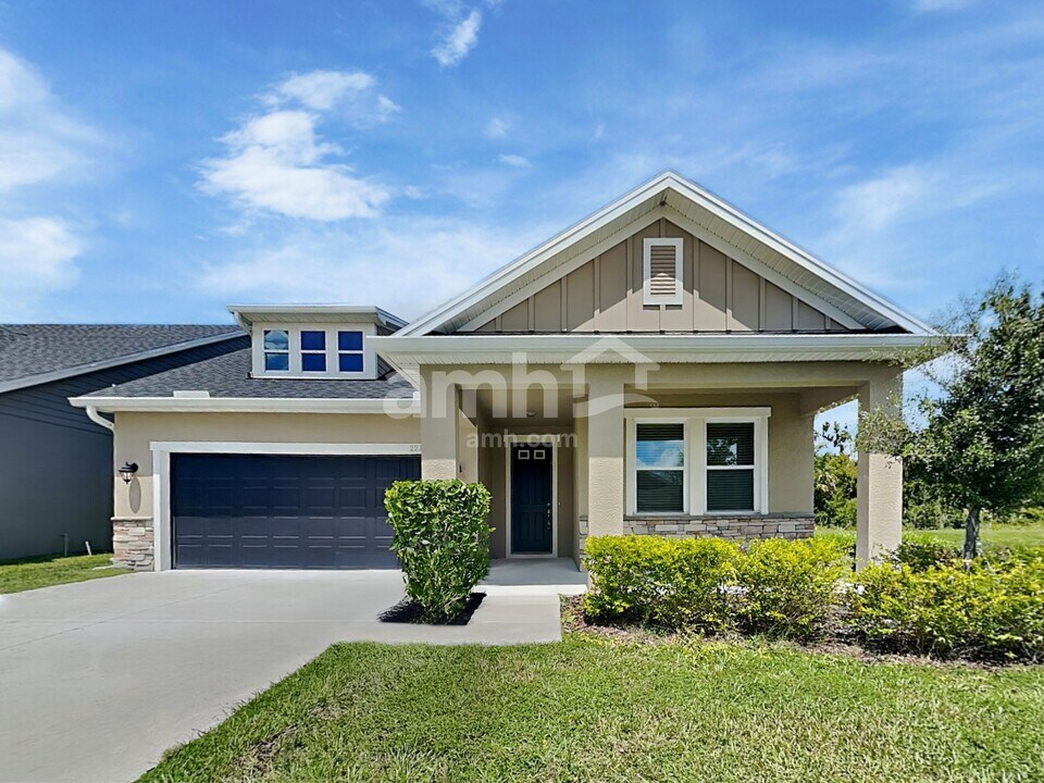 2211 Saffron Walden Dr in Plant City, FL - Foto de edificio